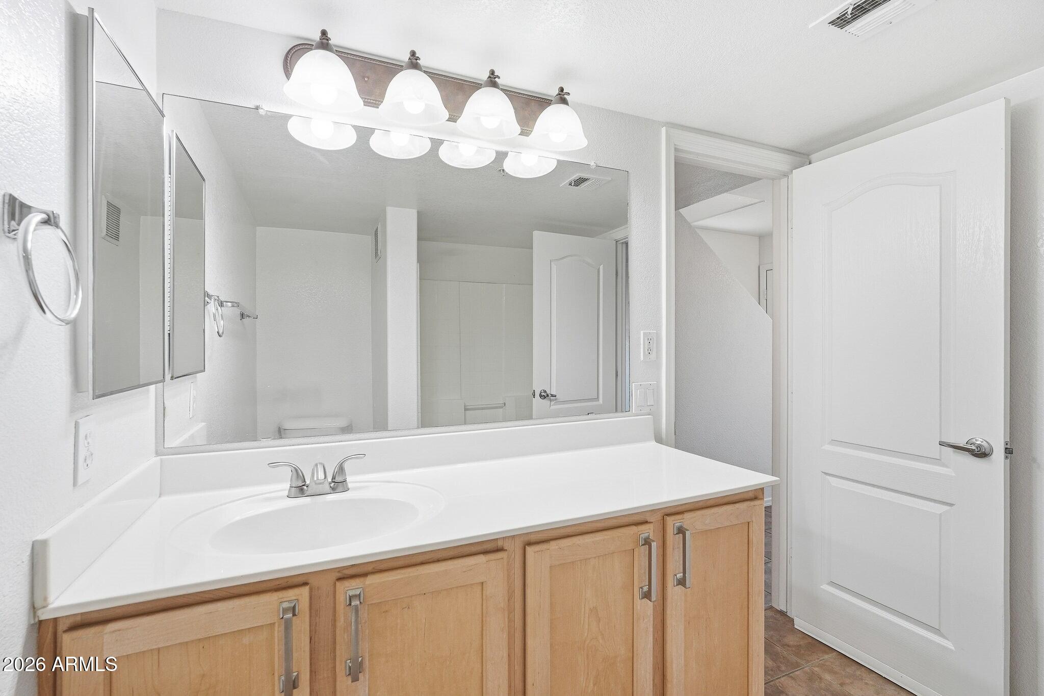 280 South Evergreen Road, Unit 1230 Tempe, AZ 85288 - Photo 25 of 31 025_Downstairs Master Bath