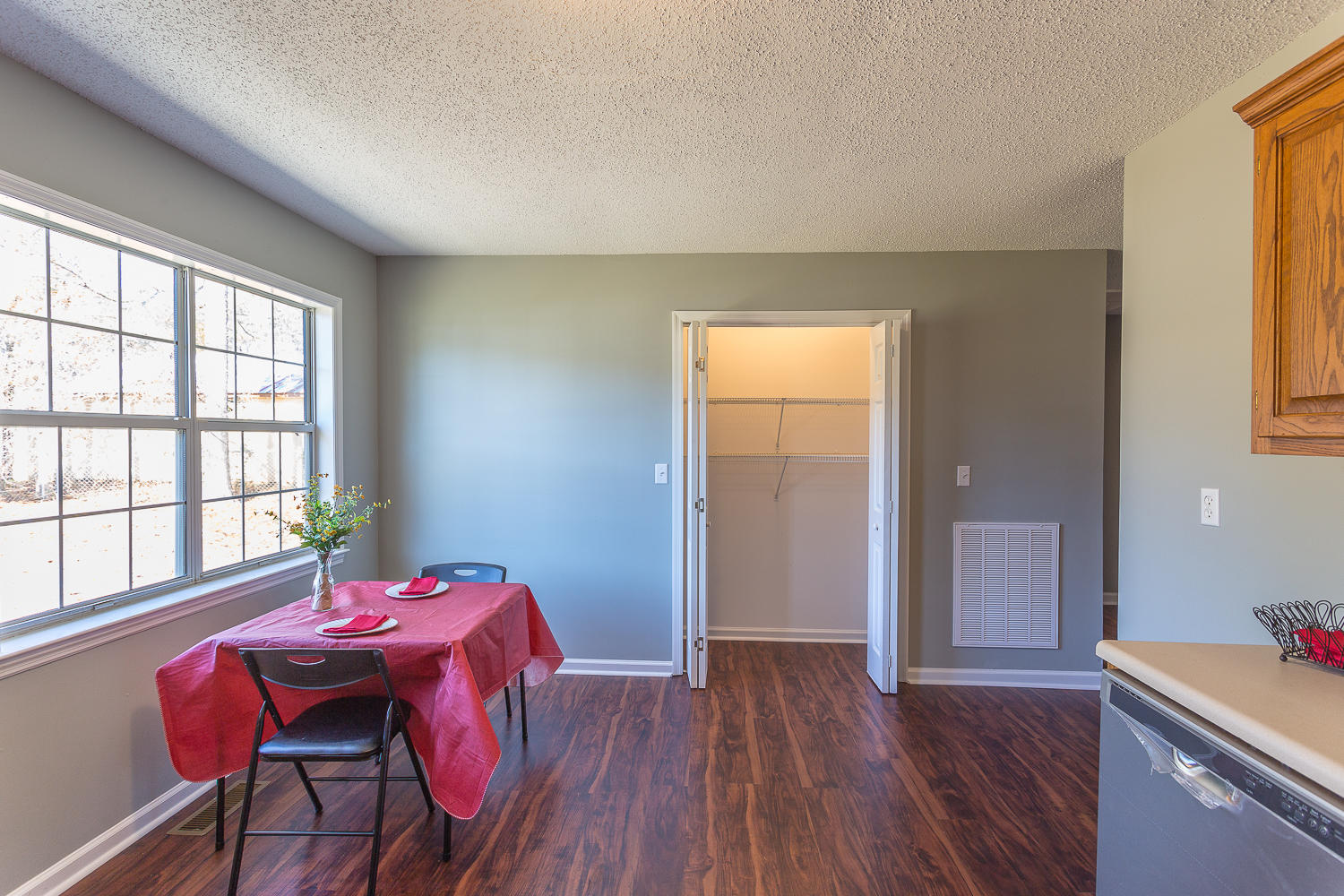 710 East Broomtown Road LaFayette, GA 30728 - Photo 13 of 34 710 E Broomtown-28