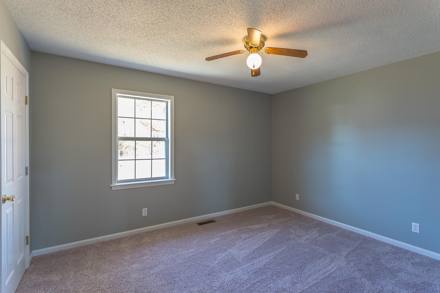 710 East Broomtown Road LaFayette, GA 30728 - Photo 17 of 34 710 E Broomtown-40