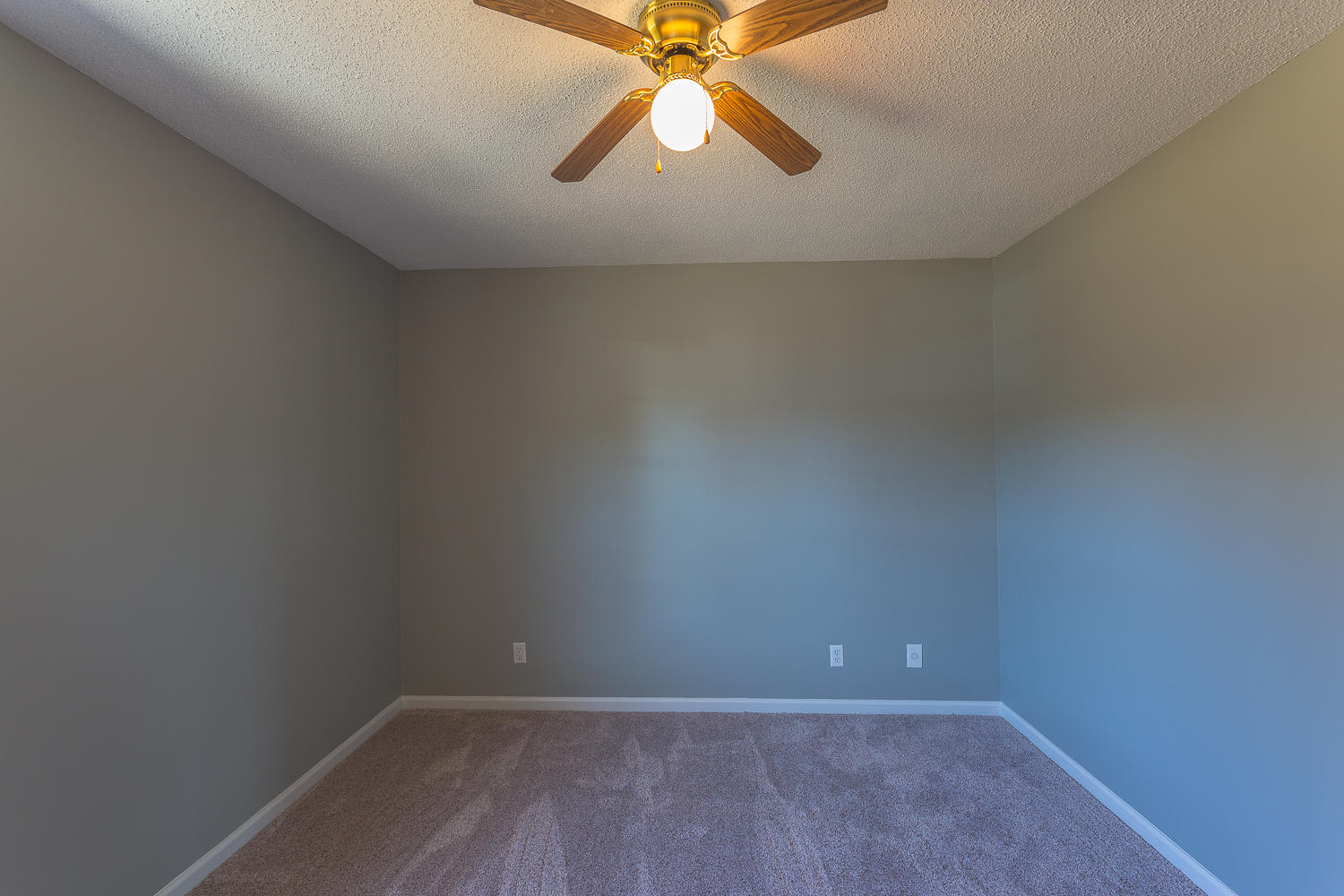 710 East Broomtown Road LaFayette, GA 30728 - Photo 19 of 34 710 E Broomtown-41