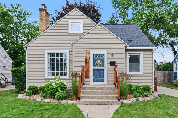 $335,000 | 1055 Kelsey Street Northeast, Grand Rapids, MI 49505