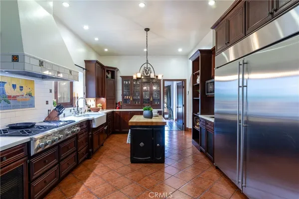 $1,599,000 | 3638 Lewis Avenue, Long Beach, CA 90807