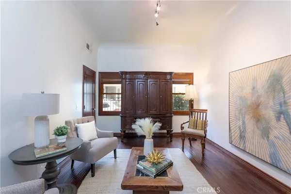 $1,599,000 | 3638 Lewis Avenue, Long Beach, CA 90807