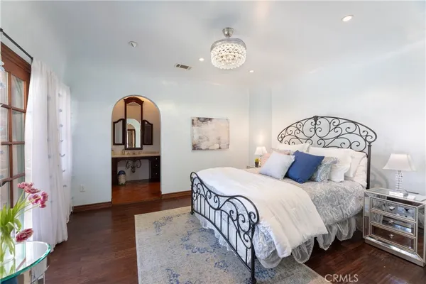 $1,599,000 | 3638 Lewis Avenue, Long Beach, CA 90807