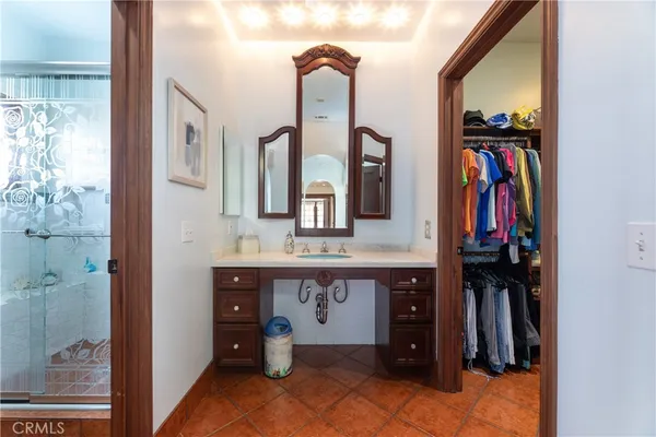 $1,599,000 | 3638 Lewis Avenue, Long Beach, CA 90807