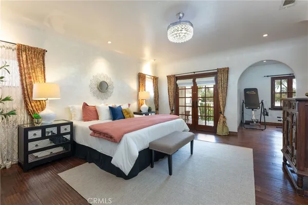 $1,599,000 | 3638 Lewis Avenue, Long Beach, CA 90807