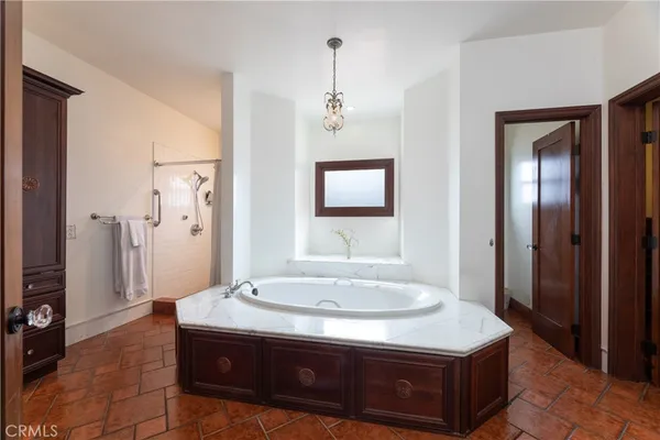 $1,599,000 | 3638 Lewis Avenue, Long Beach, CA 90807