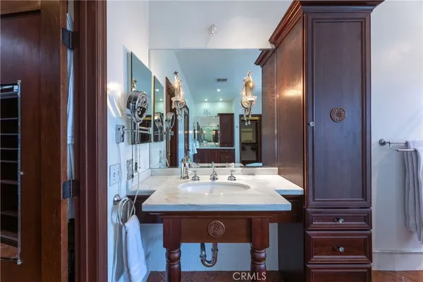 $1,599,000 | 3638 Lewis Avenue, Long Beach, CA 90807