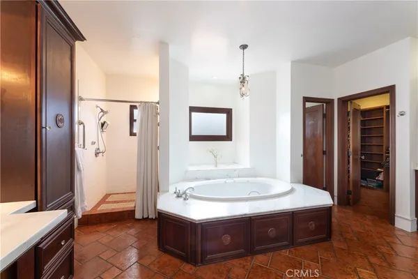 $1,599,000 | 3638 Lewis Avenue, Long Beach, CA 90807