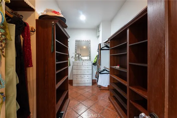 $1,599,000 | 3638 Lewis Avenue, Long Beach, CA 90807