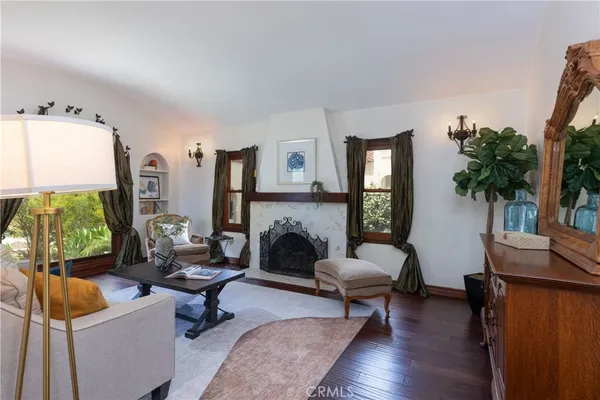 $1,599,000 | 3638 Lewis Avenue, Long Beach, CA 90807