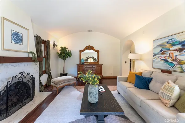 $1,599,000 | 3638 Lewis Avenue, Long Beach, CA 90807