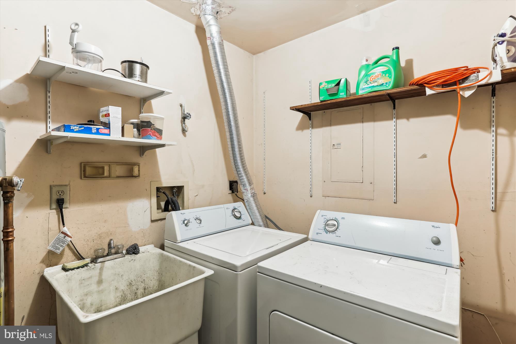 9419 Nicklaus Lane, Unit 58 Laurel, MD 20708 - Photo 27 of 28 Laundry