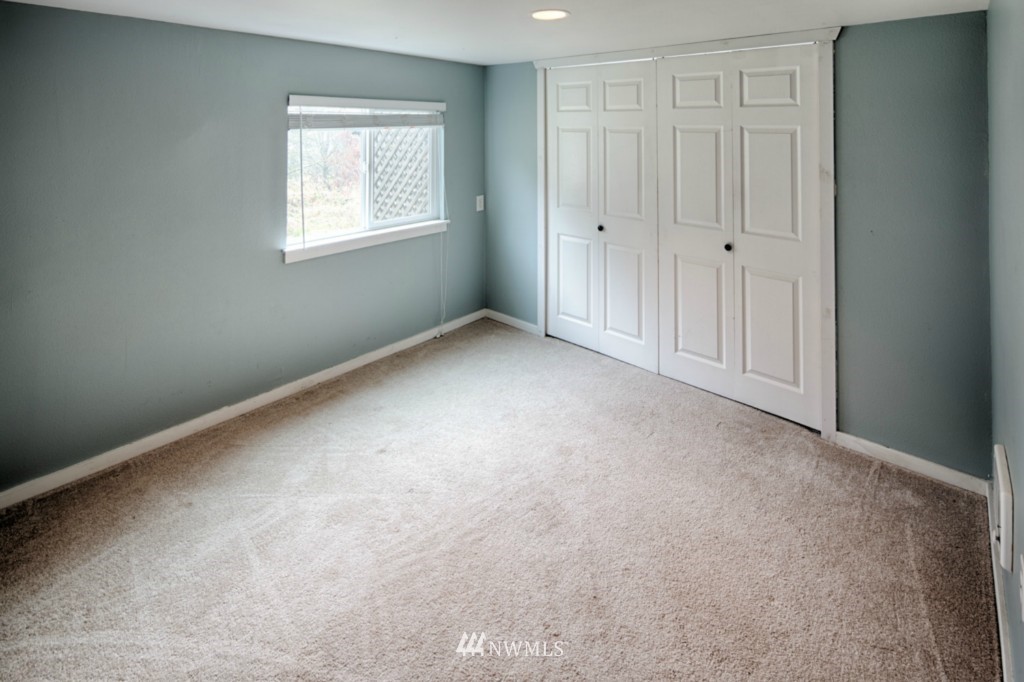 18949 Mountain View Road Northeast Duvall, WA 98019 - Photo 14 of 20 Gallery Image 14