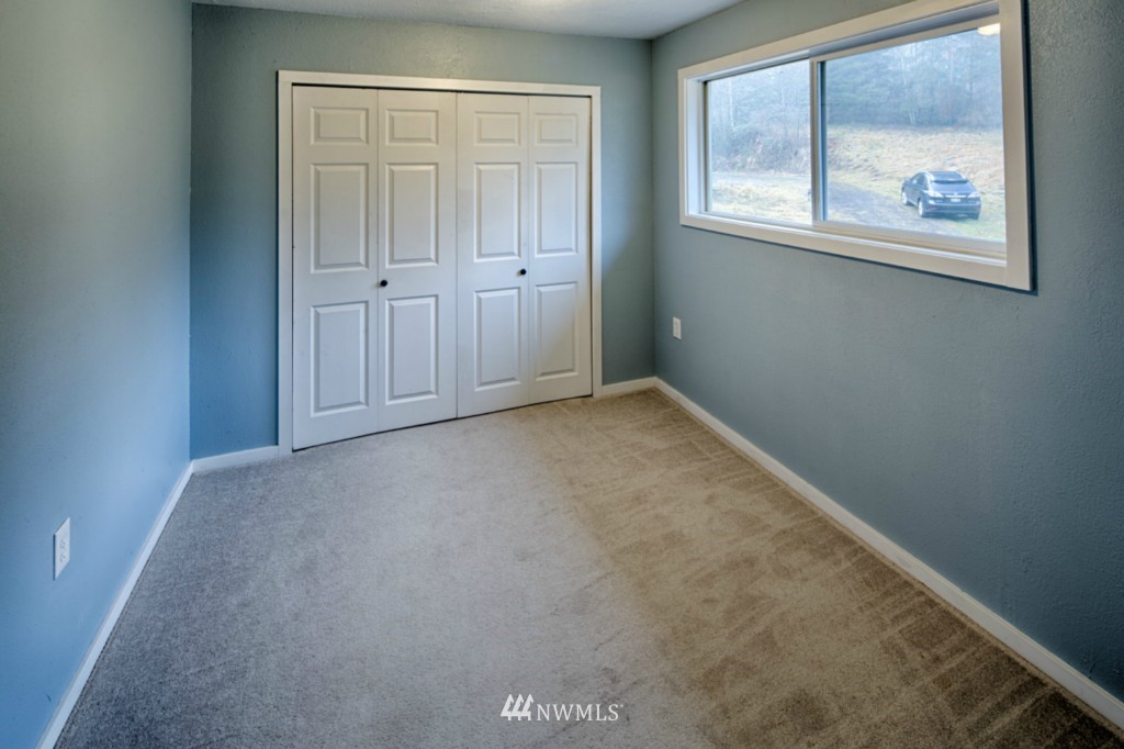 18949 Mountain View Road Northeast Duvall, WA 98019 - Photo 10 of 20 Gallery Image 10