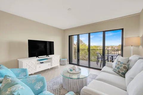 $629,900 | 1001 Seafarer Circle, Unit 405, Jupiter, FL 33477
