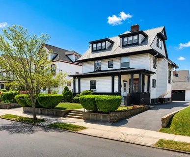 $1,150,000 | 240 North Fulton Avenue, Fleetwood, NY 10552
