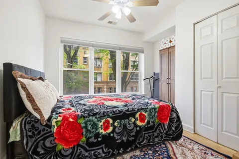$180,000 | 2556 West Rosemont Avenue, Unit 1, Chicago, IL 60659