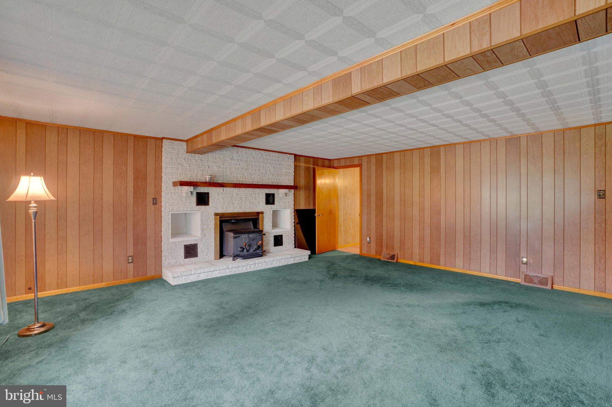 375 Cloverleaf Road York, PA 17406 - Photo 8 of 41 Gallery Image 8