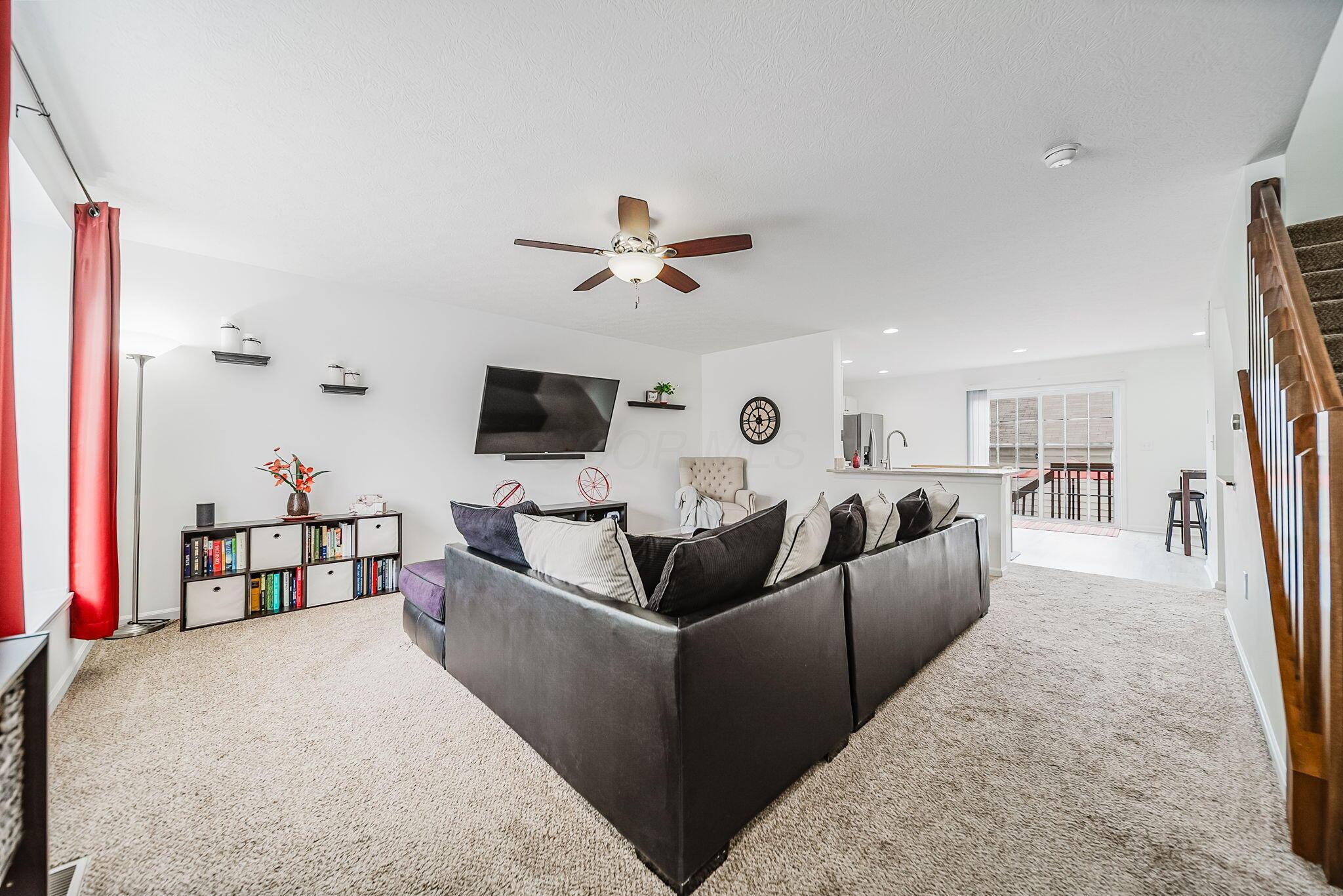 6186 Needletail Road, Unit 66 Columbus, OH 43230 - Photo 3 of 48 Neutral decor and tasteful updates make this condo move-in ready!