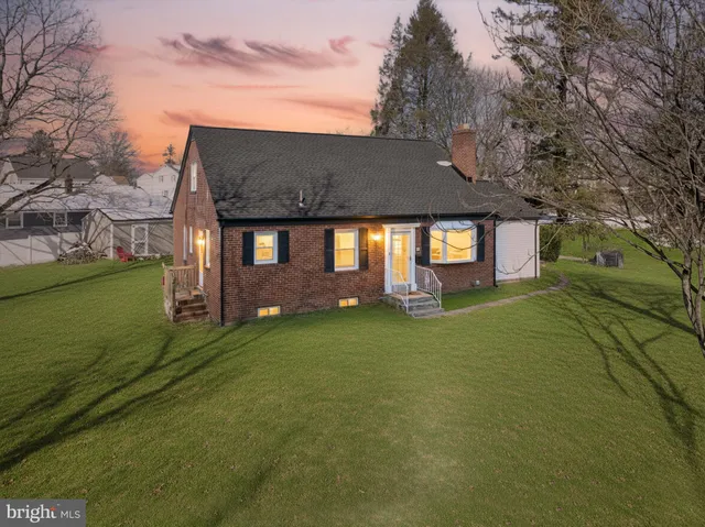 $465,000 | 6 Cedar Road, Wallingford, PA 19086