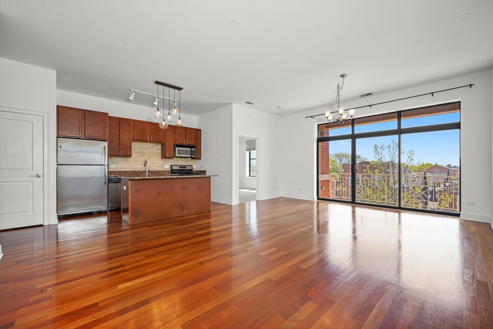 3300 West Irving Park Road, Unit F4 Chicago, IL 60618 - Photo 3 of 18 Gallery Image 3