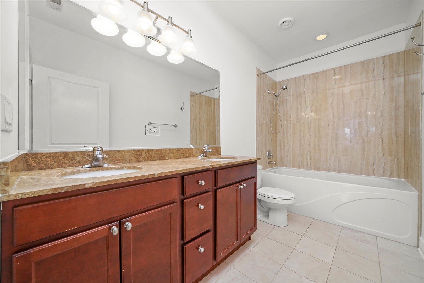 3300 West Irving Park Road, Unit F4 Chicago, IL 60618 - Photo 8 of 18 Gallery Image 8