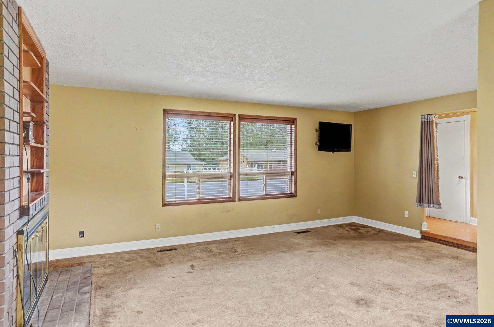 411 Southwest 9th Street Sublimity, OR 97385 - Photo 7 of 29