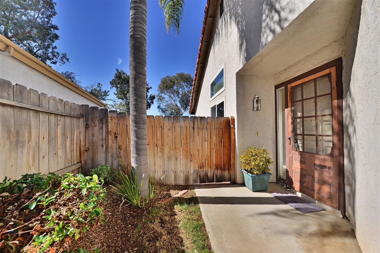 2124 Greenwick Road El Cajon, CA 92019 - Photo 4 of 25 Gallery Image 4