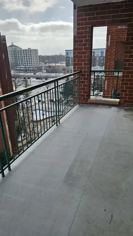 $2,695 | 675 Pearson Street, Unit 710, Des Plaines, IL 60016