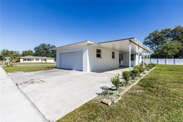 $299,000 | 2590 Westland Road, Mount Dora, FL 32757