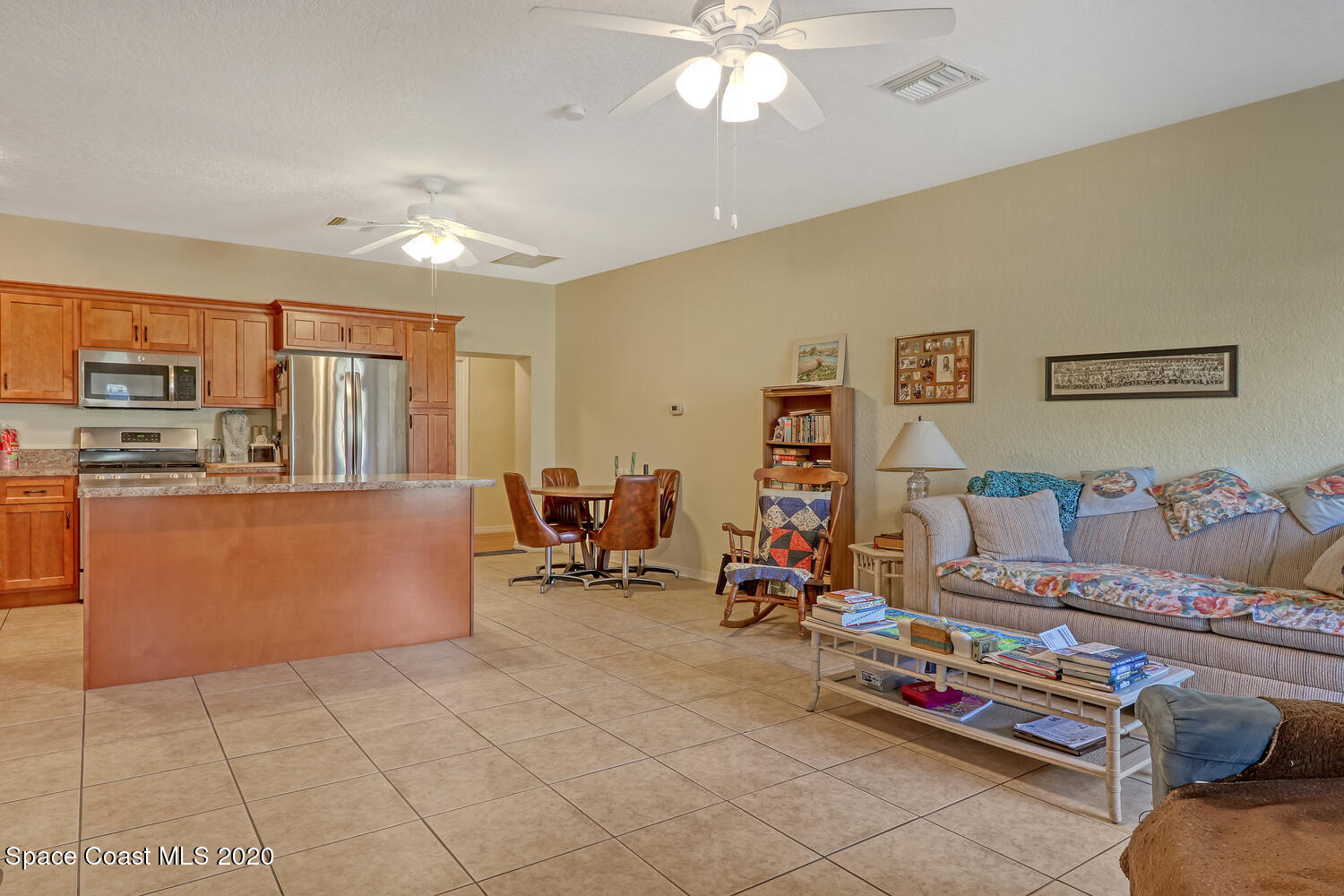 4370 Albritton Road St. Cloud, FL 34772 - Photo 46 of 82 Guest house living