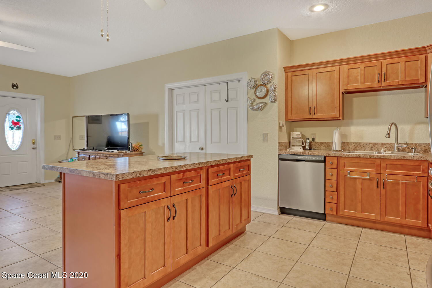 4370 Albritton Road St. Cloud, FL 34772 - Photo 48 of 82 Guest house kitchen