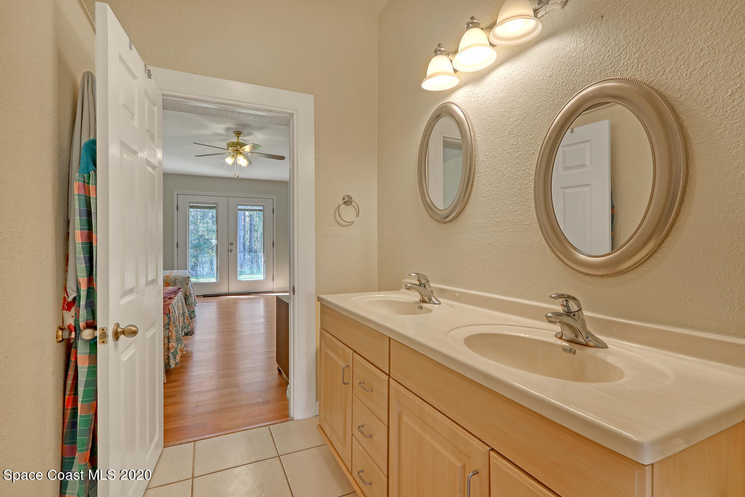 4370 Albritton Road St. Cloud, FL 34772 - Photo 53 of 82 Guest house jack & jill bath