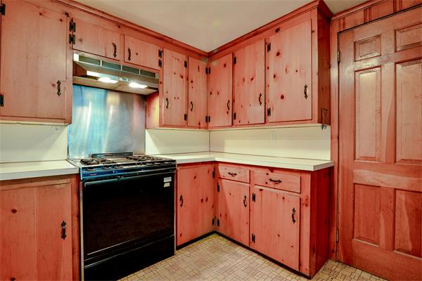 5 Standish Road Wellesley, MA 02481 - Photo 9 of 15