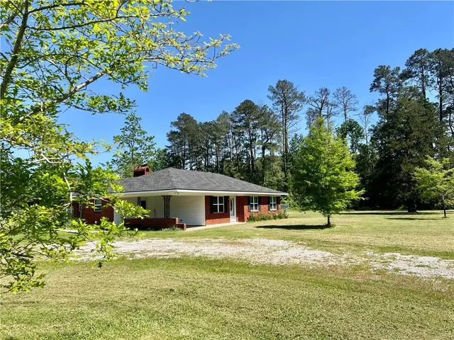 $319,000 | 30 H Strange Road, Lecompte, LA 71346
