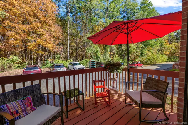 $227,000 | 171 New Britain Avenue, Unit 171, Farmington, CT 06085