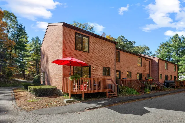 $227,000 | 171 New Britain Avenue, Unit 171, Farmington, CT 06085