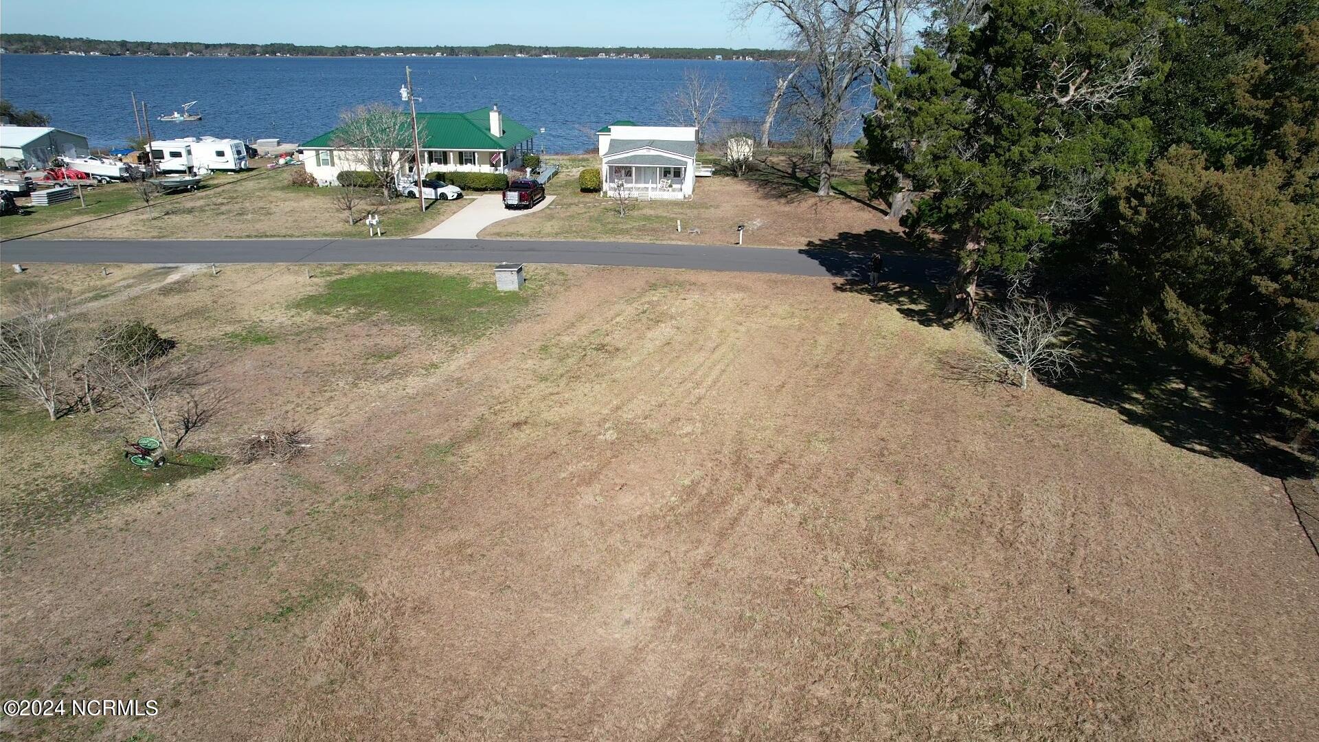 2305 Crab Point Loop Road Morehead City, NC 28557 - Photo 2 of 11 Lot facing the Newport River
