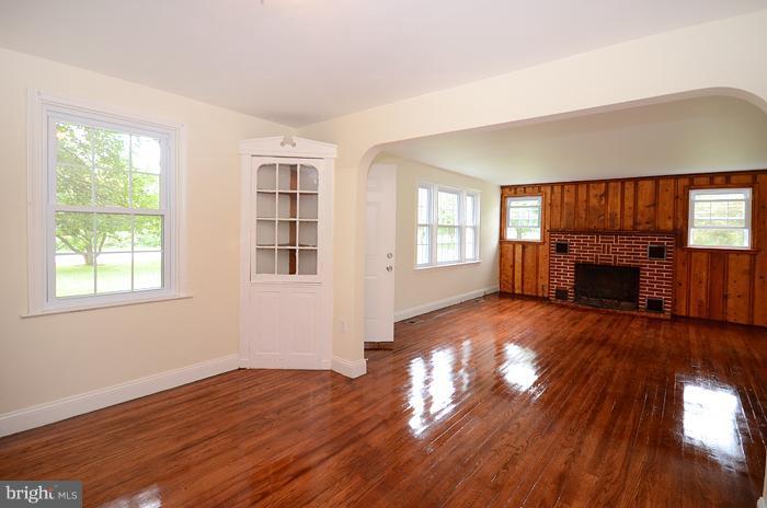 2131 Belfast Road Sparks Glencoe, MD 21152 - Photo 4 of 14 Family Room