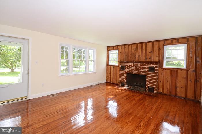 2131 Belfast Road Sparks Glencoe, MD 21152 - Photo 5 of 14 Family Room