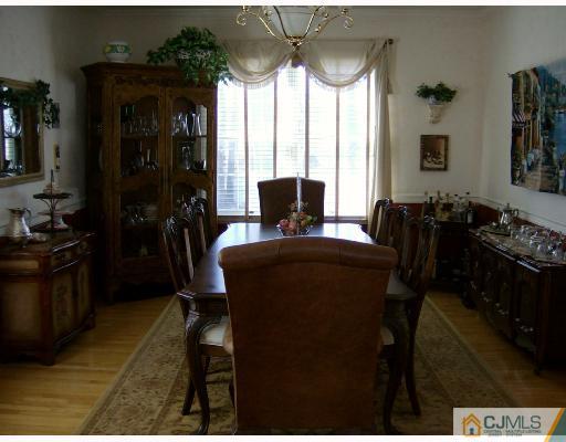 16 Cummings Road Monmouth Junction, NJ 08852 - Photo 5 of 10 Gallery Image 5