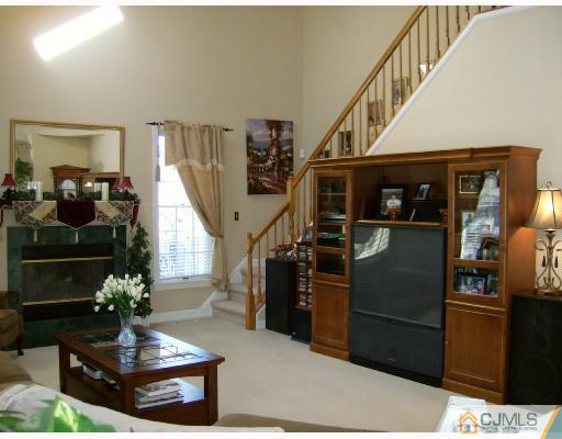 16 Cummings Road Monmouth Junction, NJ 08852 - Photo 7 of 10 Gallery Image 7