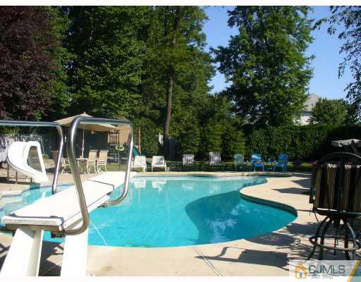 16 Cummings Road Monmouth Junction, NJ 08852 - Photo 10 of 10 Gallery Image 10