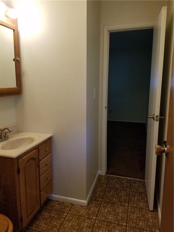 2810 Cardigan Road Indianapolis, IN 46268 - Photo 14 of 24 Gallery Image 14
