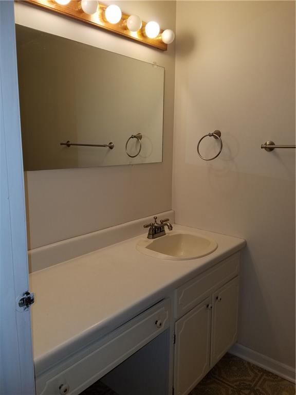 2810 Cardigan Road Indianapolis, IN 46268 - Photo 19 of 24 Gallery Image 19