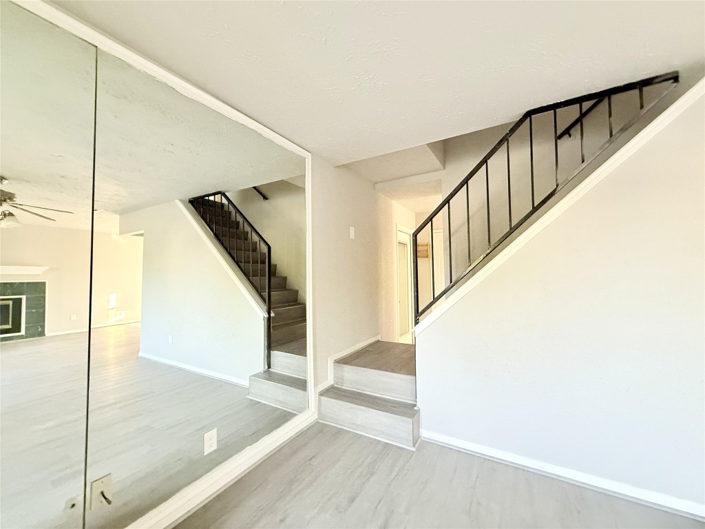 12715 Middlesbrough Lane Houston, TX 77066 - Photo 17 of 38