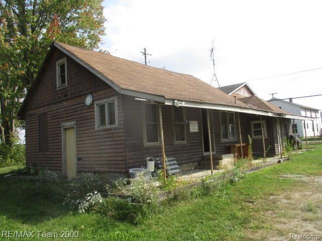 6984 West Cadmus Road Adrian, MI 49221 - Photo 7 of 71 035.JPG