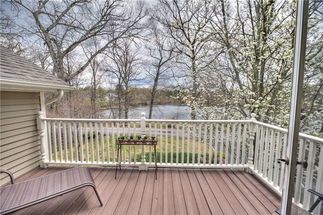 110 Lake View Road Cranston, RI 02920 - Photo 17 of 30