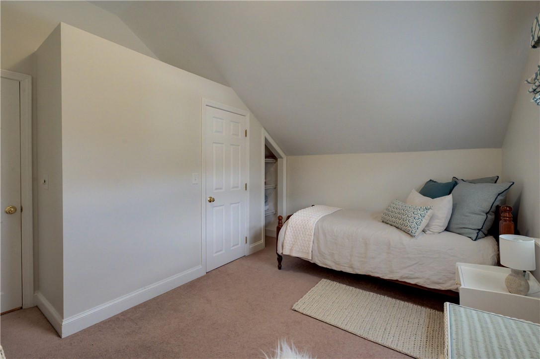 110 Lake View Road Cranston, RI 02920 - Photo 23 of 30